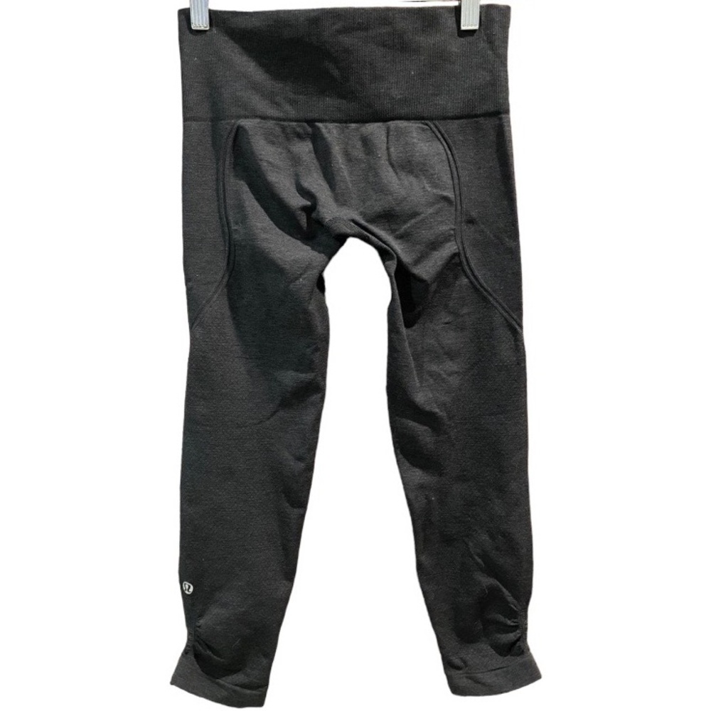 2 Lululemon leggings